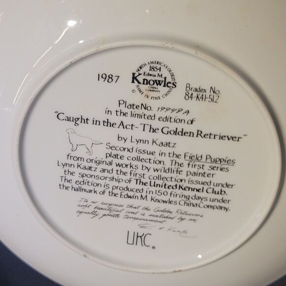 "Caught In The Act~The Golden Retriever" Limited Edition Fine China Plate 1987 - Picture 2 of 3